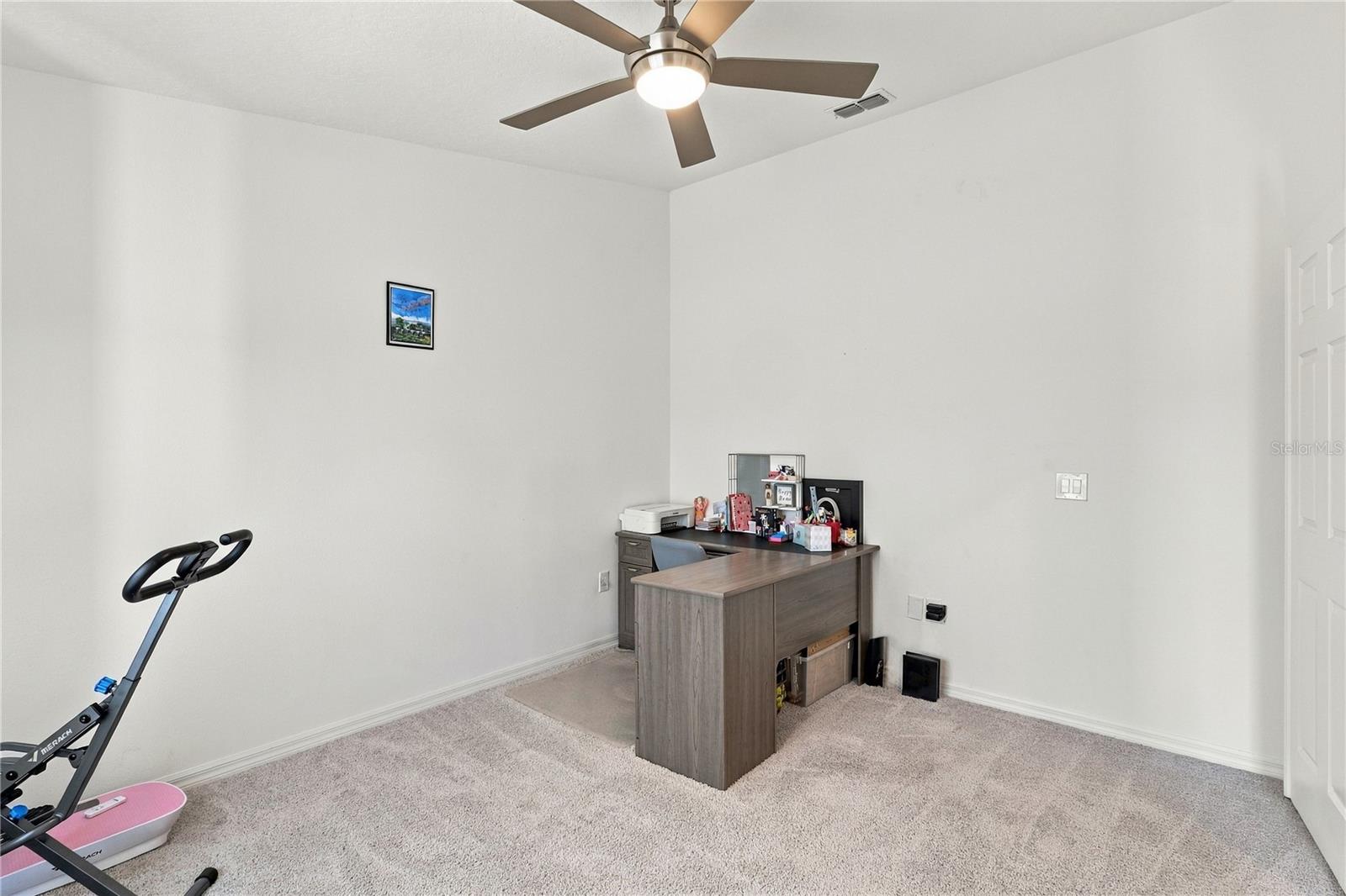 1162 NE PRESCOTT BLVD