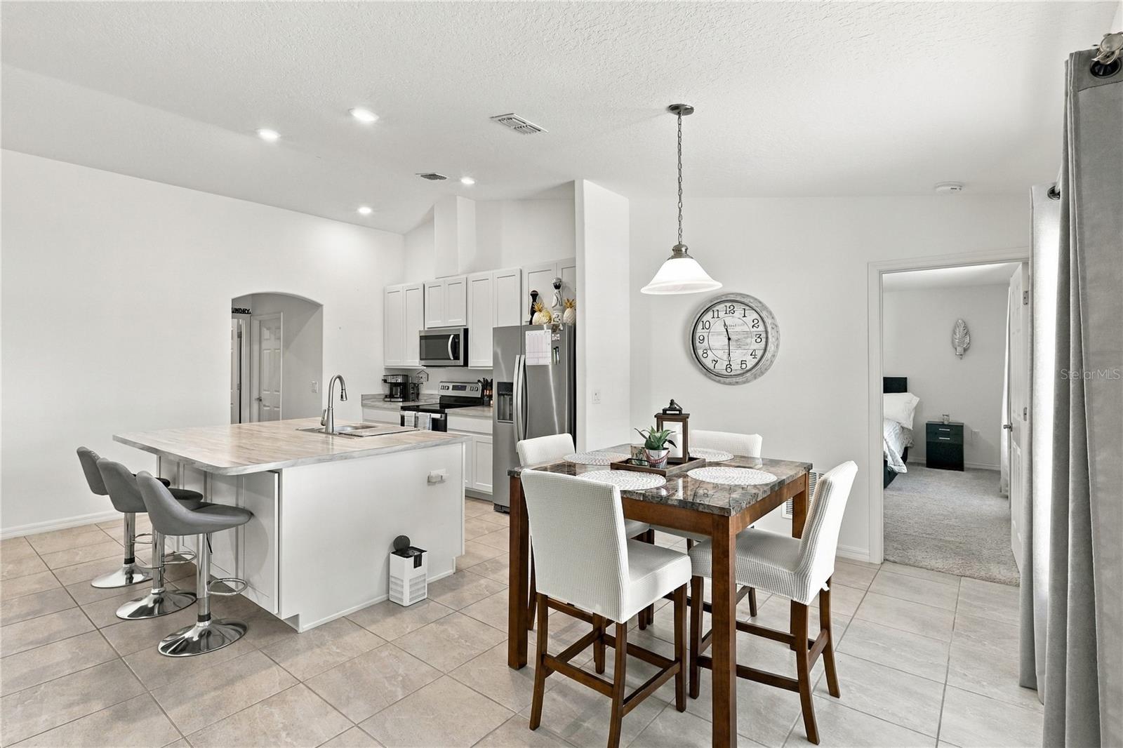 1162 NE PRESCOTT BLVD