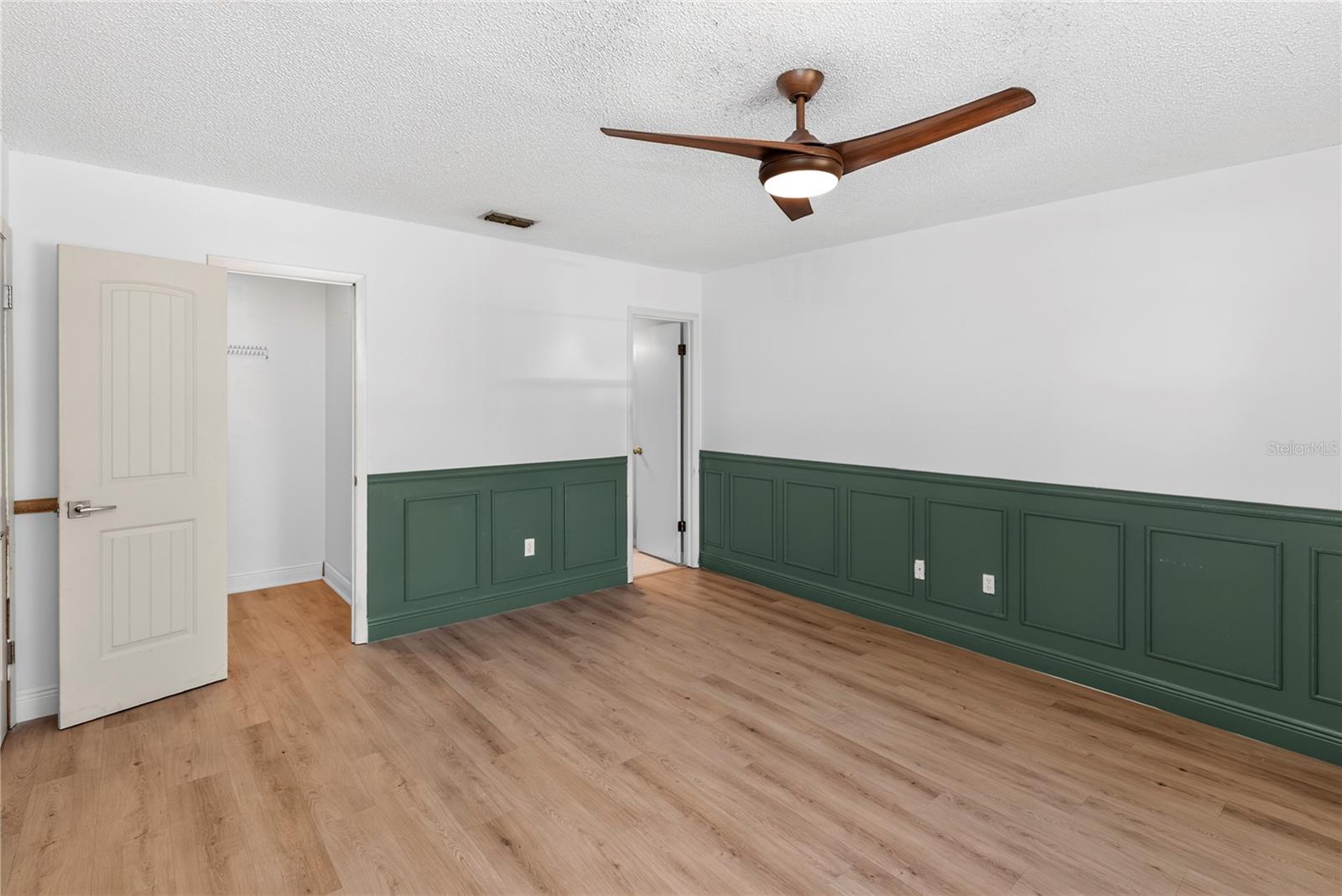 209 DELESPINE DR