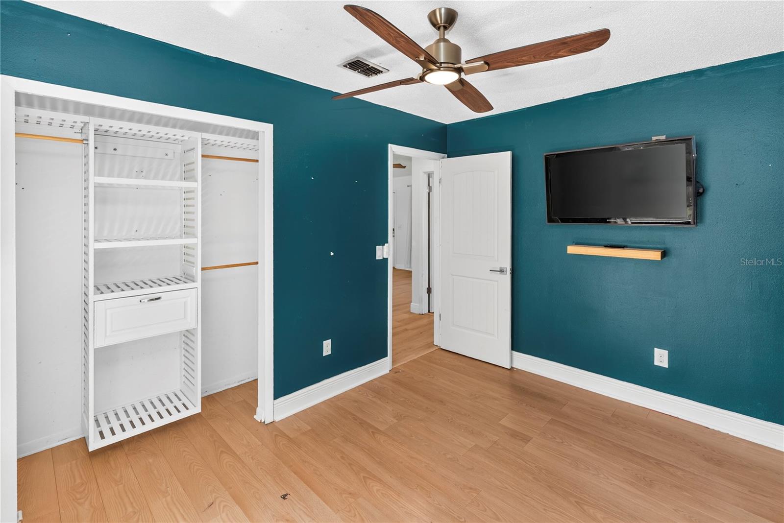209 DELESPINE DR