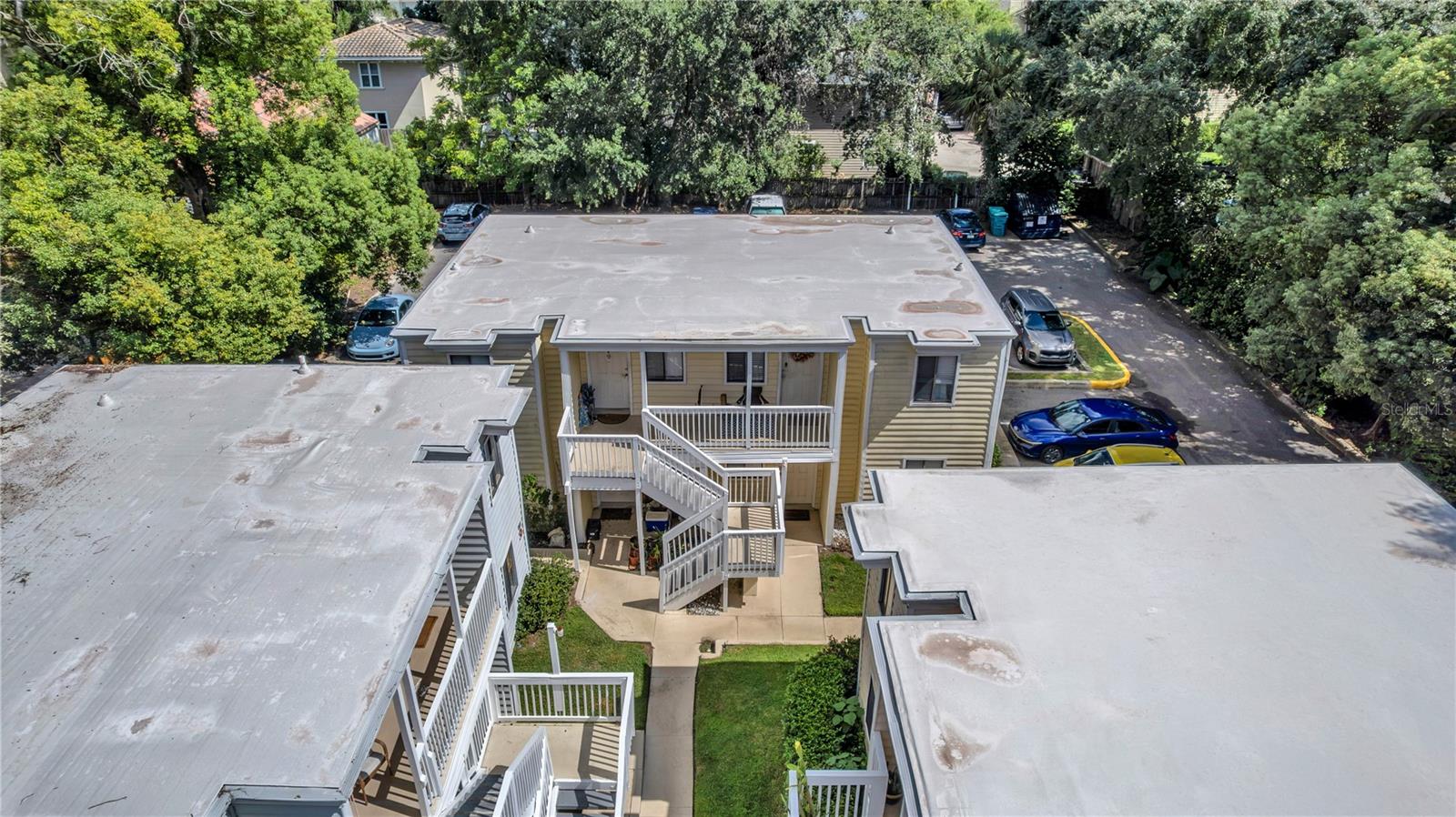 629 DELANEY AVE #18