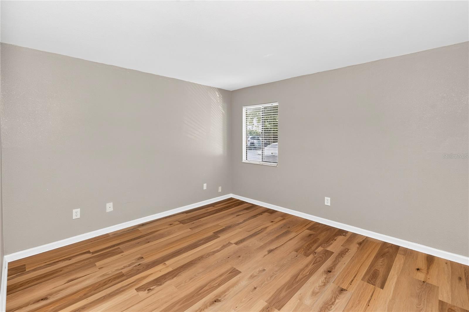 629 DELANEY AVE #18