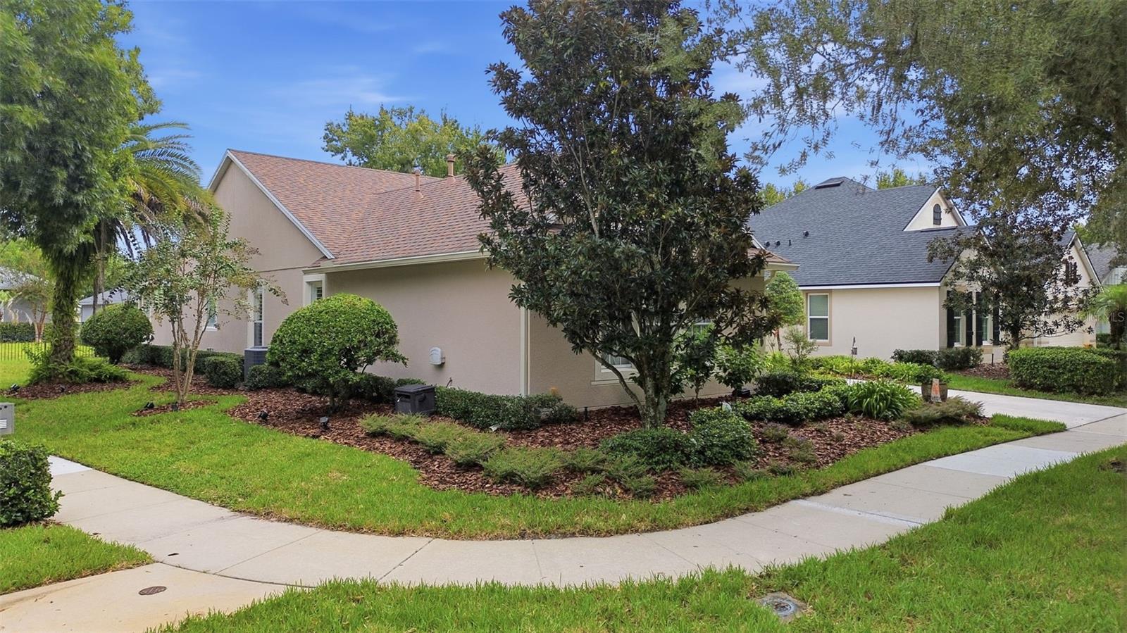 1024 HERON POINT CIR