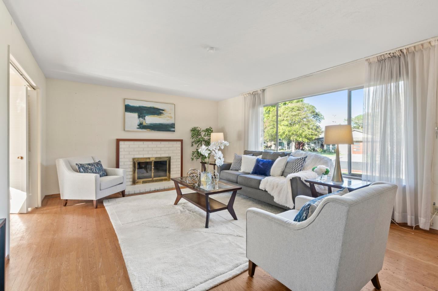 167 Kensington Way