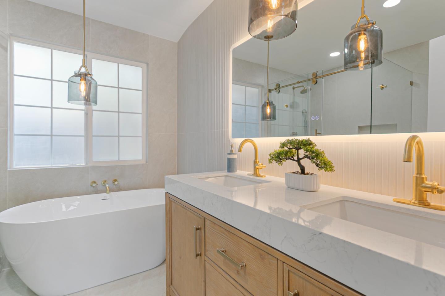 1172 Longfellow Avenue