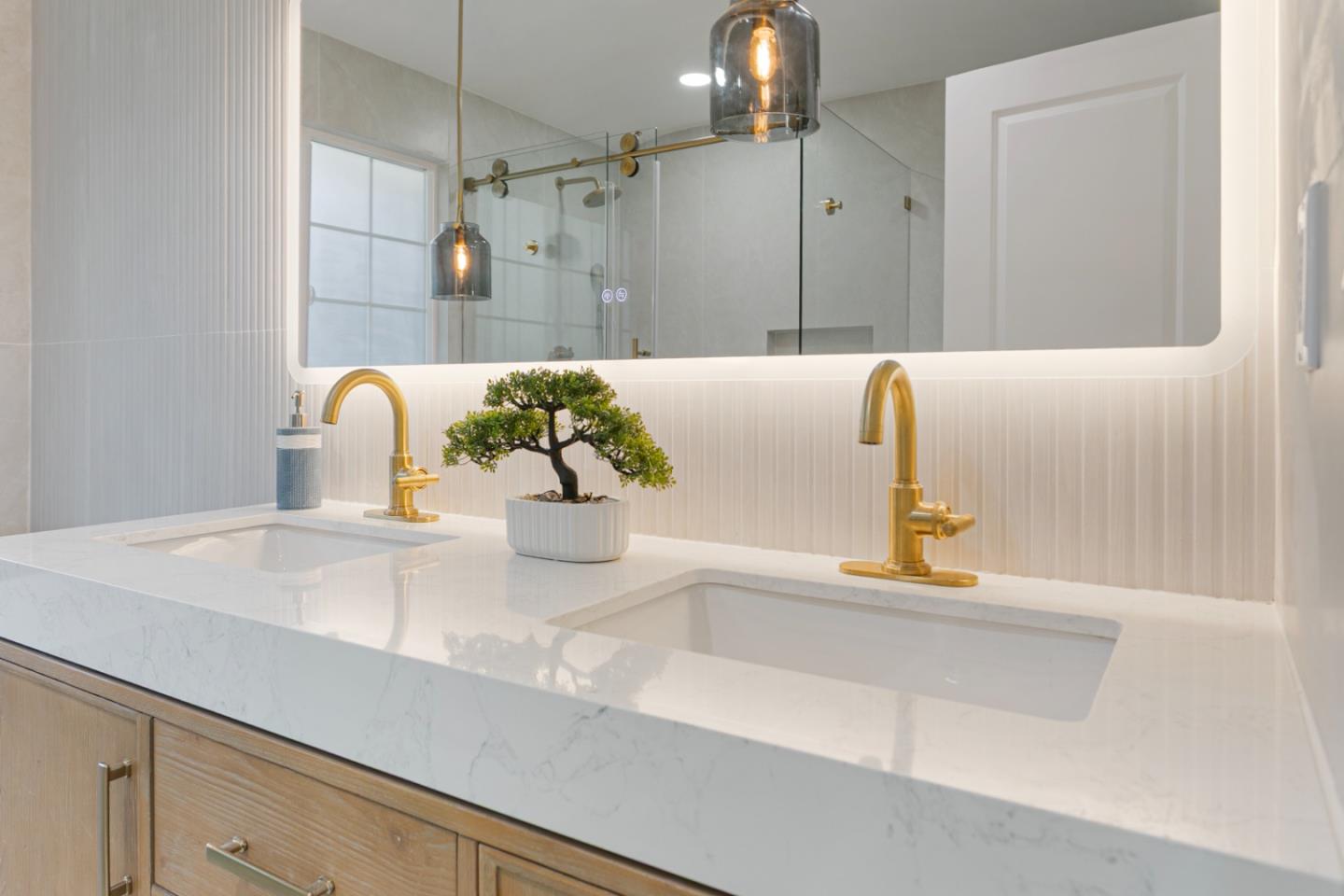 1172 Longfellow Avenue