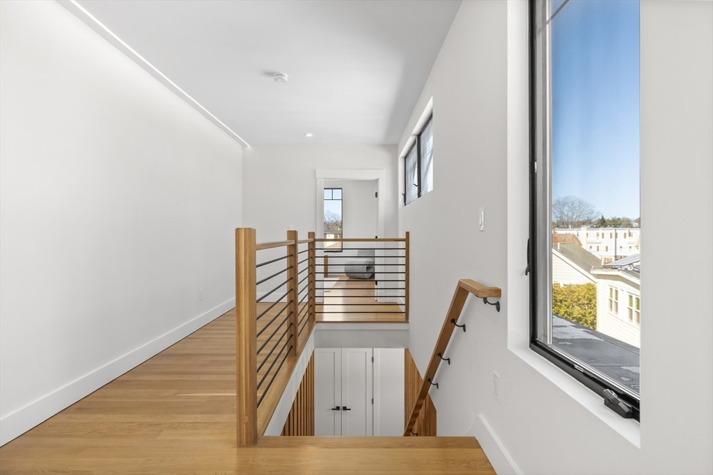 186 Holworthy St