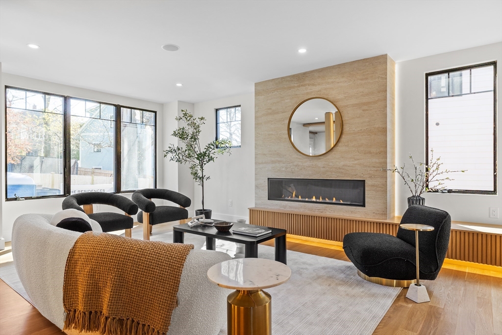 186 Holworthy St