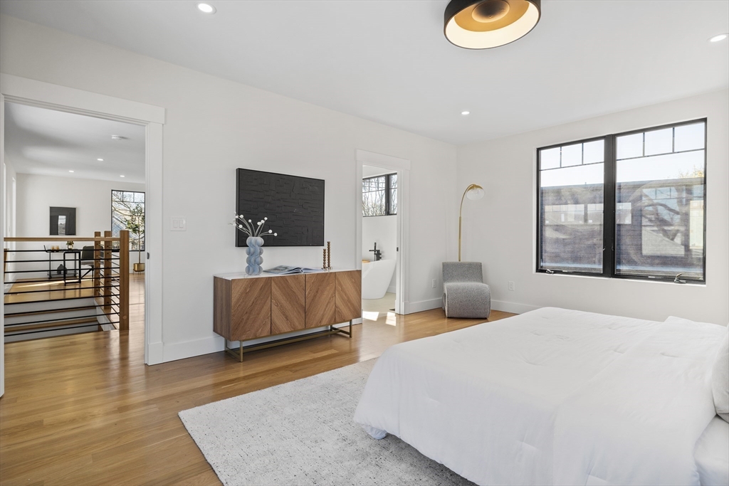 186 Holworthy St