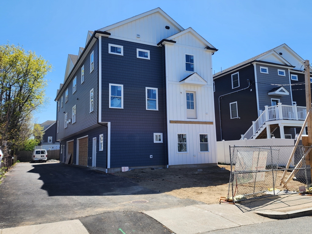 122 Russell St # 1
