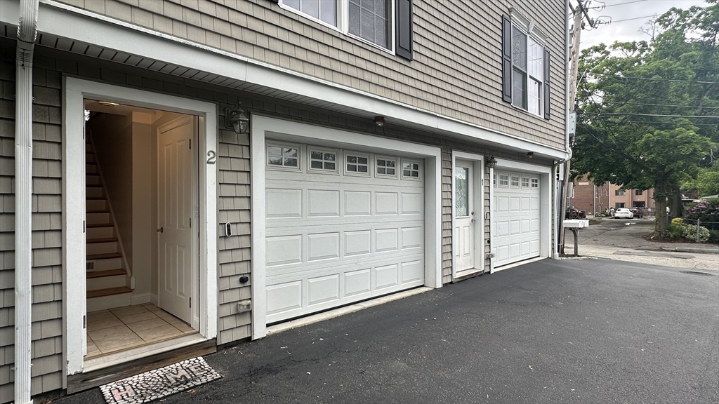 18 Middle St # 2