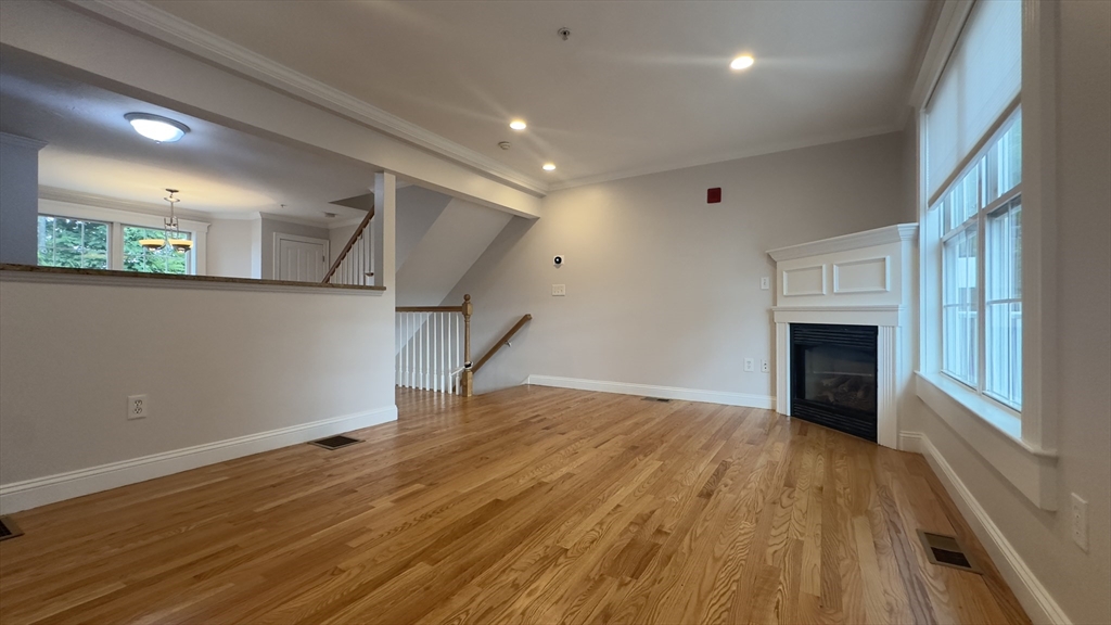18 Middle St # 2