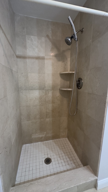 18 Middle St # 2