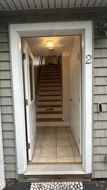 18 Middle St # 2