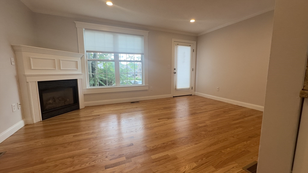 18 Middle St # 2