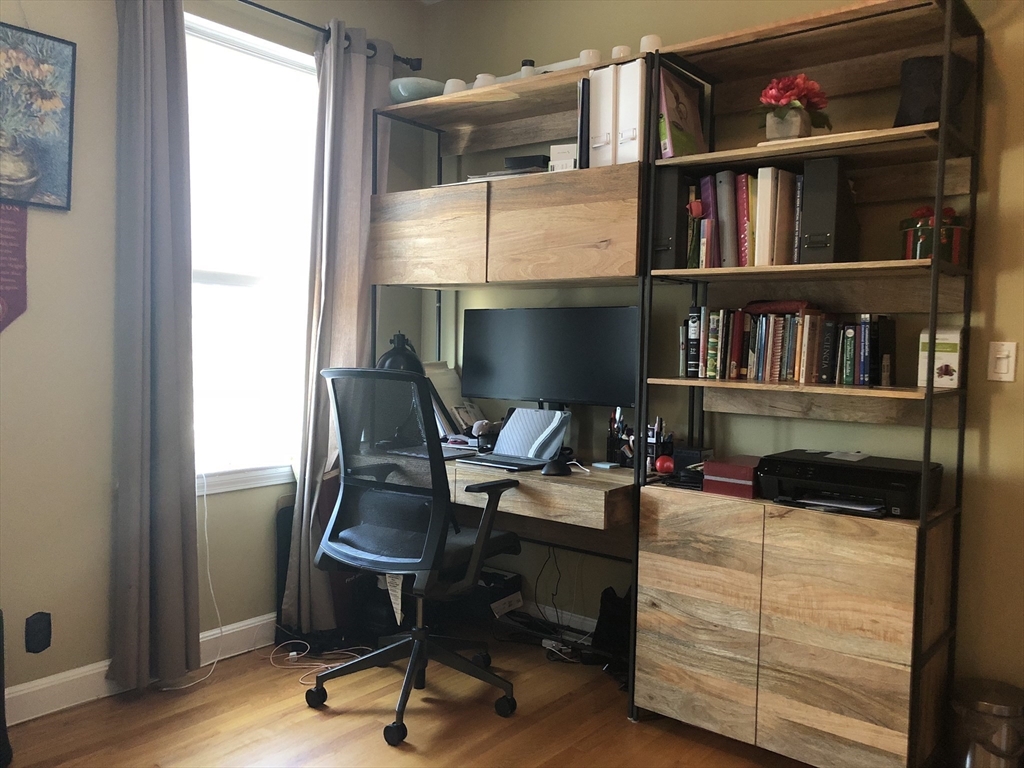 1419 Commonwealth Ave # 303 Unit: 2-303