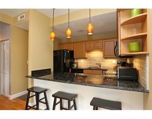 1419 Commonwealth Ave # 303 Unit: 2-303