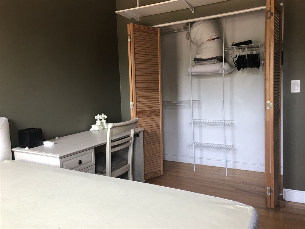 1419 Commonwealth Ave # 303 Unit: 2-303