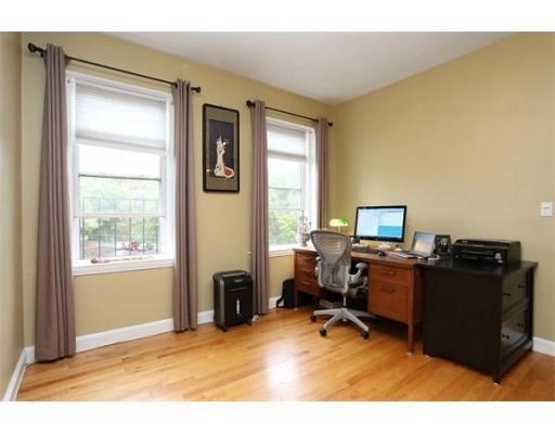 1419 Commonwealth Ave # 303 Unit: 2-303