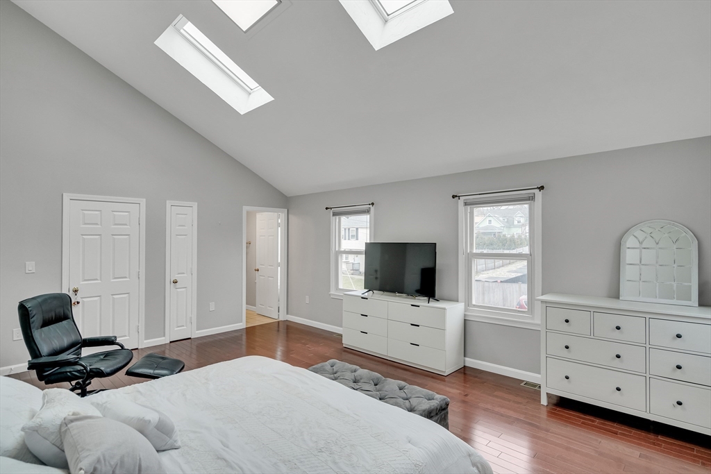 8 Grouse St