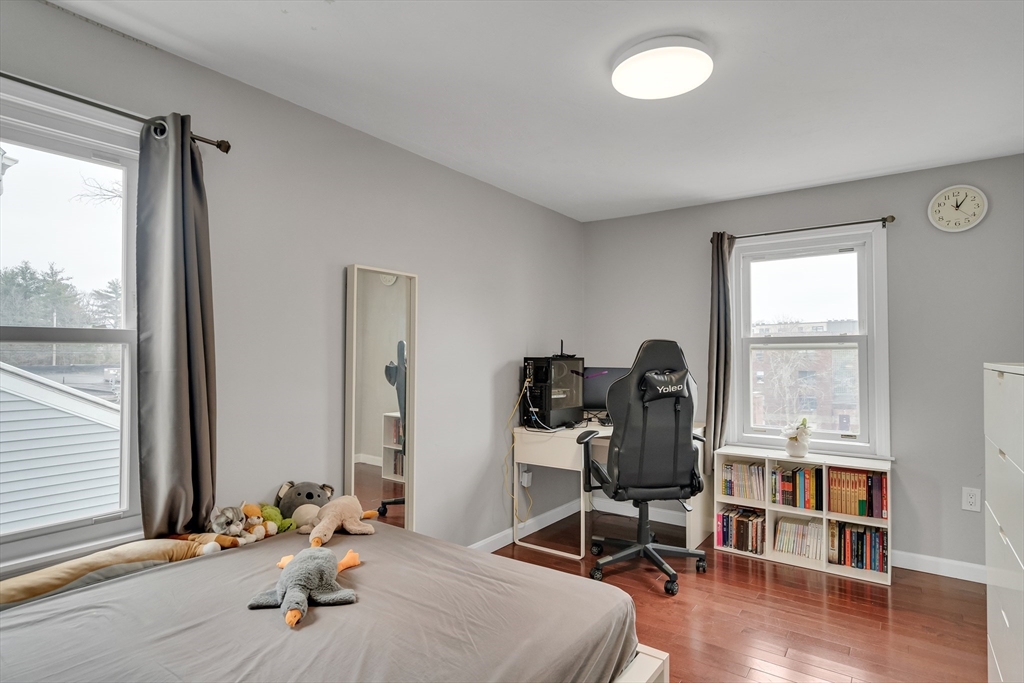 8 Grouse St