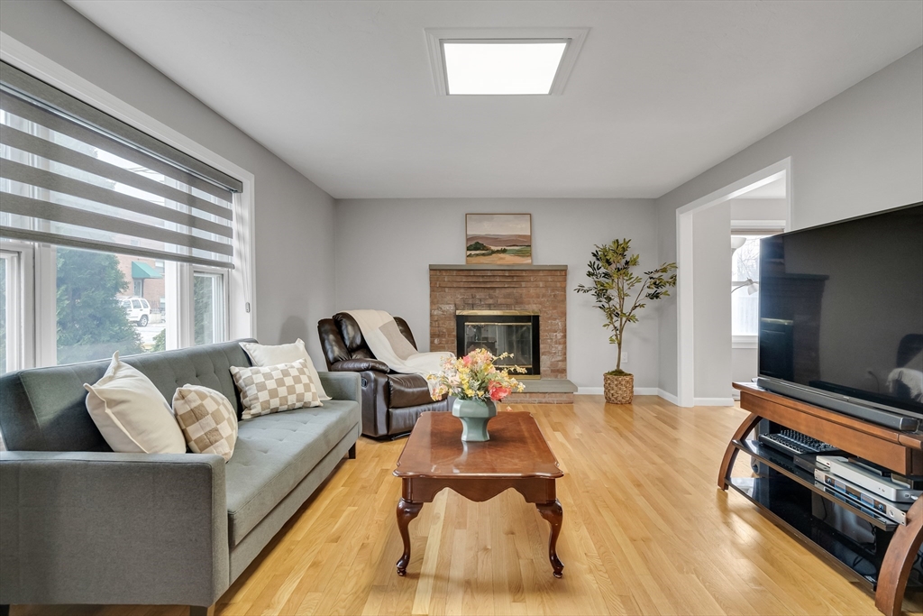 8 Grouse St