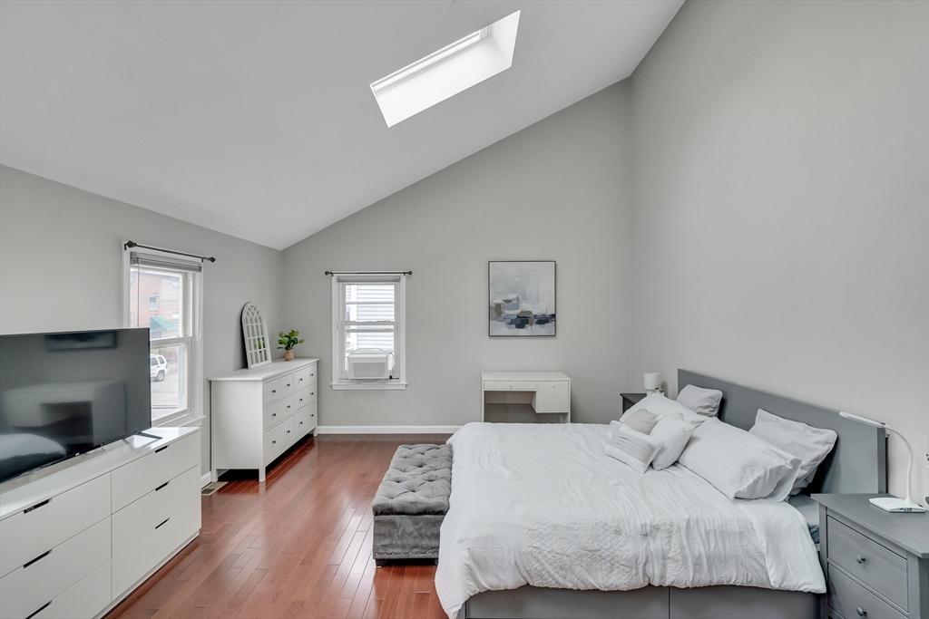 8 Grouse St