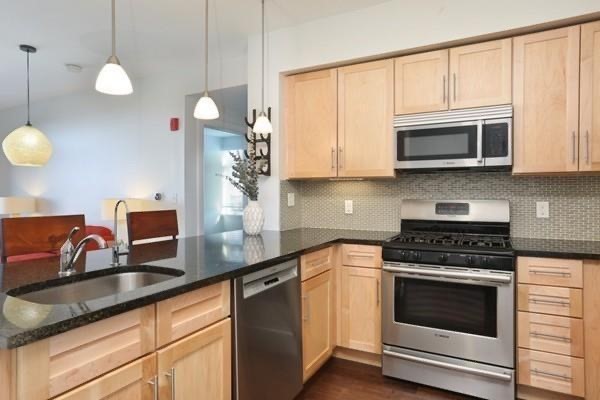 1501 Commonwealth Ave # 301