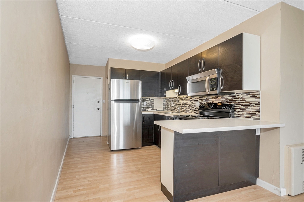 200 Swanton St # 640