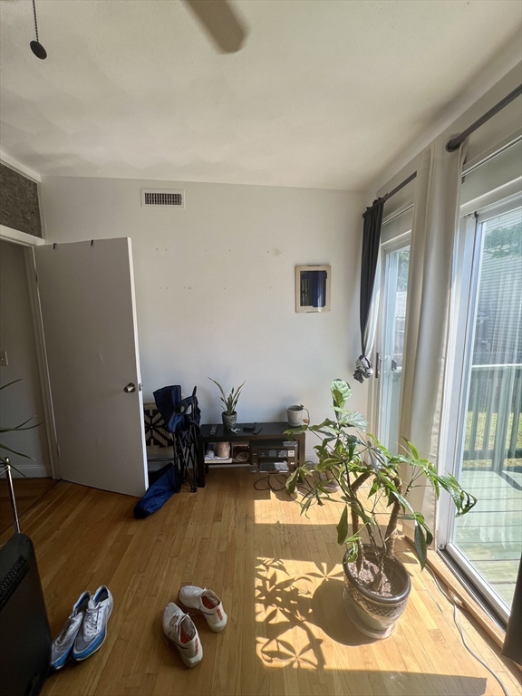 28 Franklin Street # 1