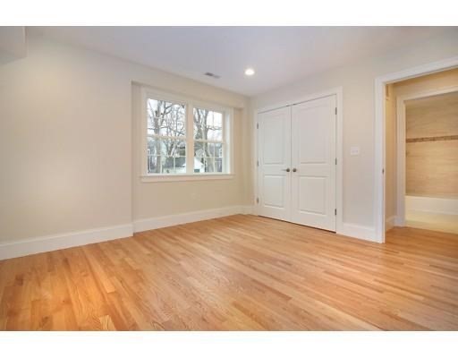 17 Sylvia St # 17