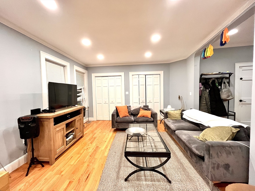 524 Harvart Street # 1