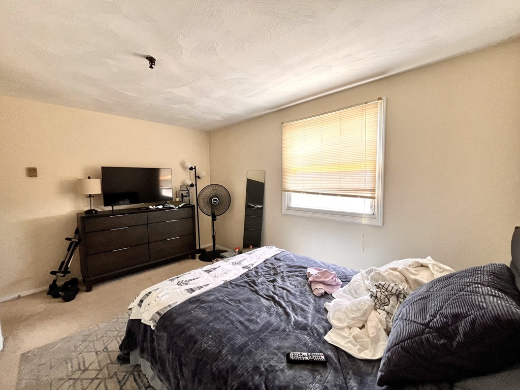 115 W Squantum # u907