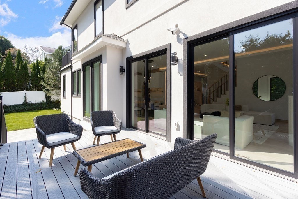 52 Sharpe Rd