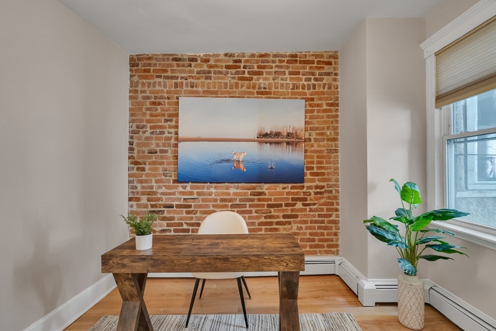 82 Hancock St # 1