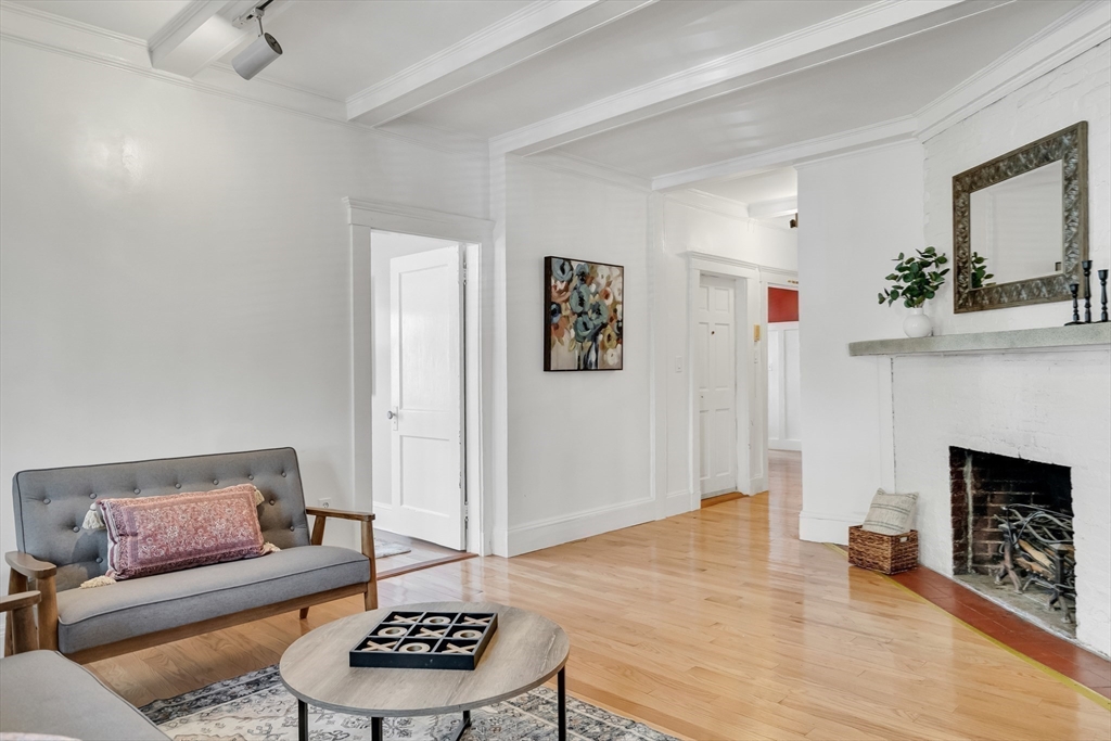 82 Hancock St # 1