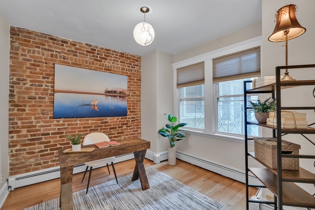 82 Hancock St # 1