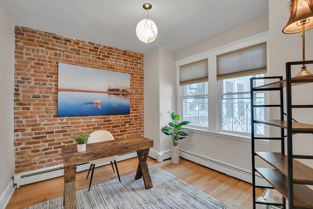 82 Hancock St # 1