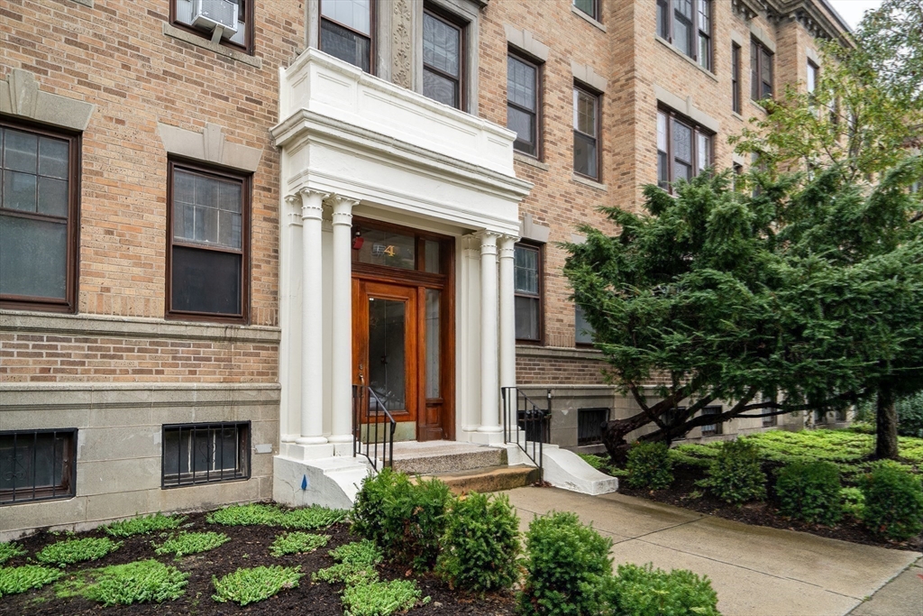 4 Crawford St # 11