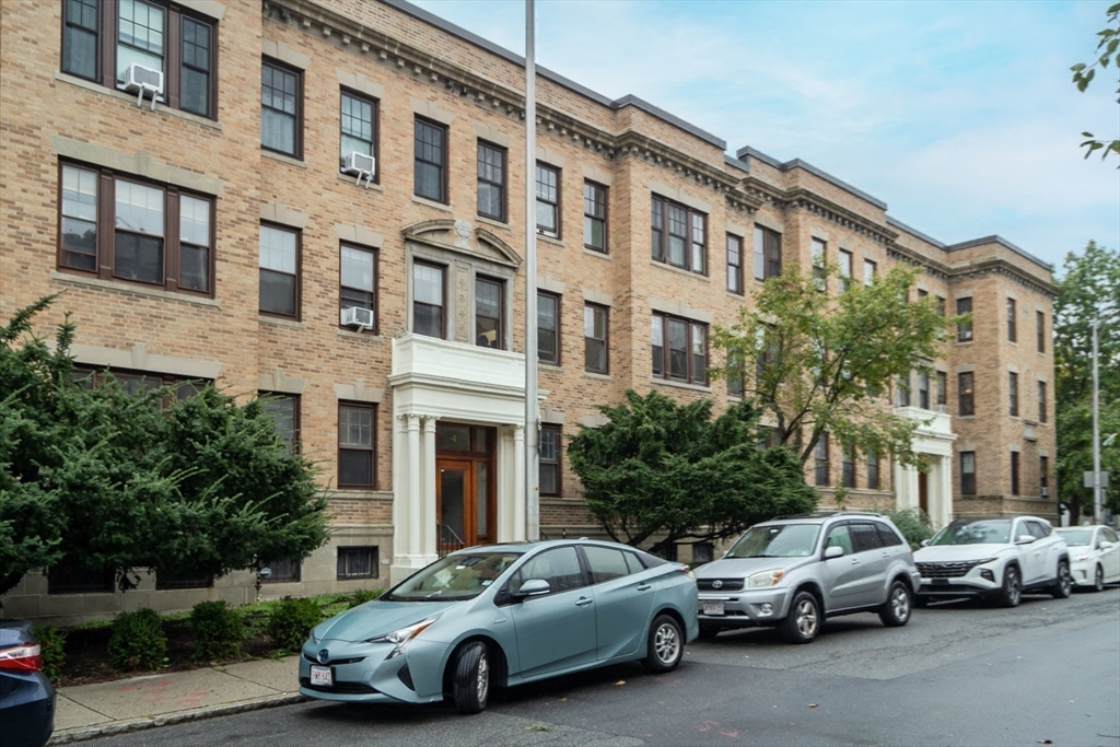4 Crawford St # 11