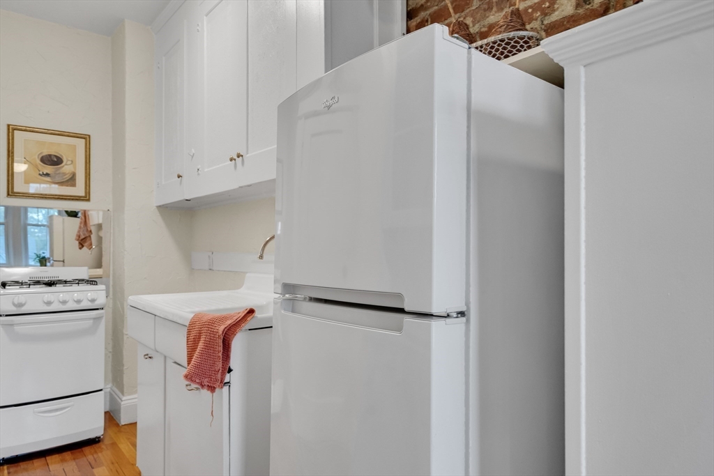 4 Crawford St # 11