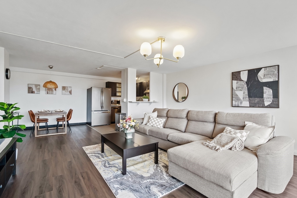 60 Babcock St # 43