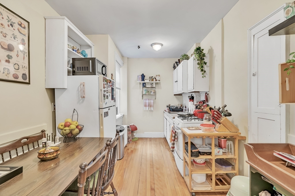 247 Chestnut Hill Ave # 32