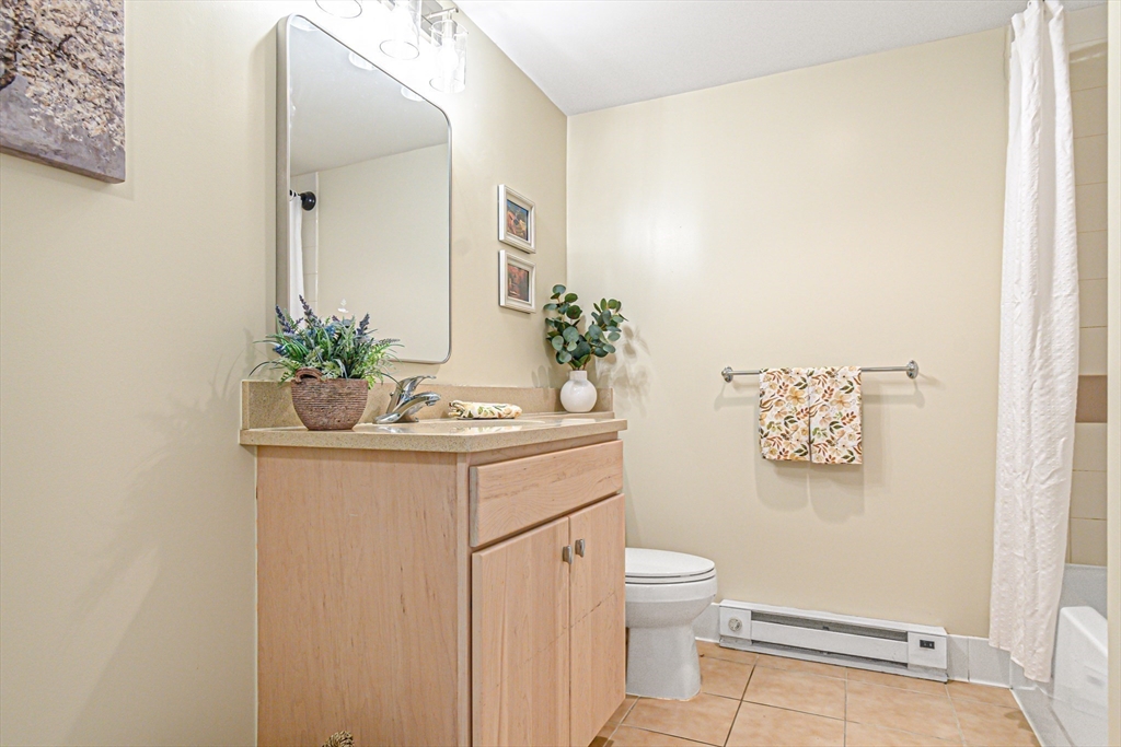 3 Repton Cir # 3104
