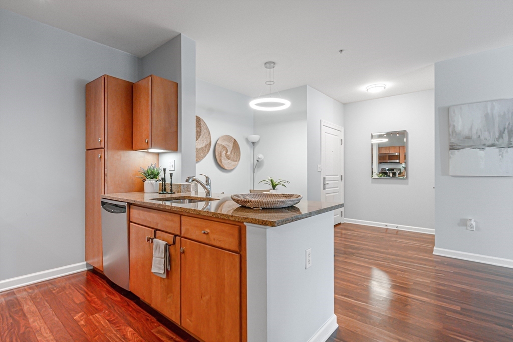 3 Repton Cir # 3104
