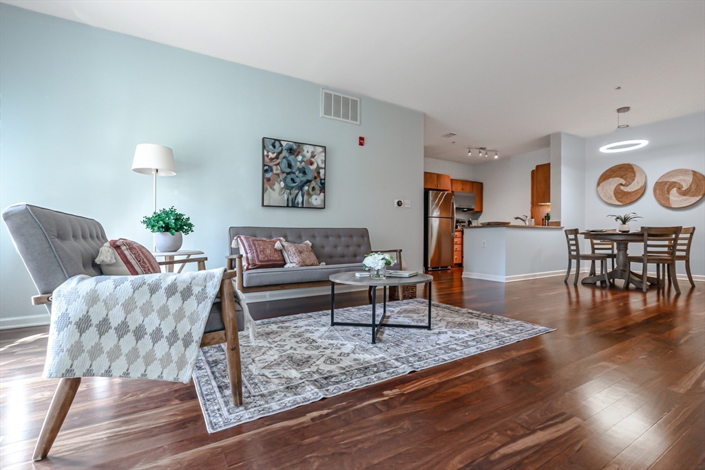 3 Repton Cir # 3104