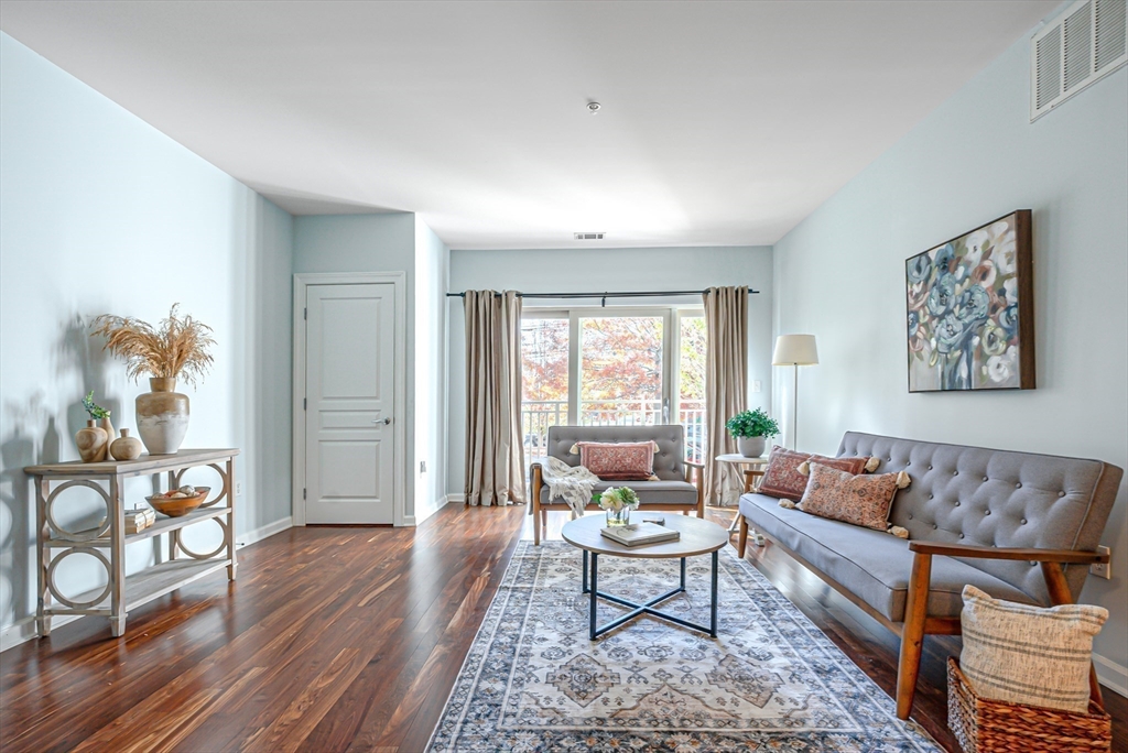 3 Repton Cir # 3104