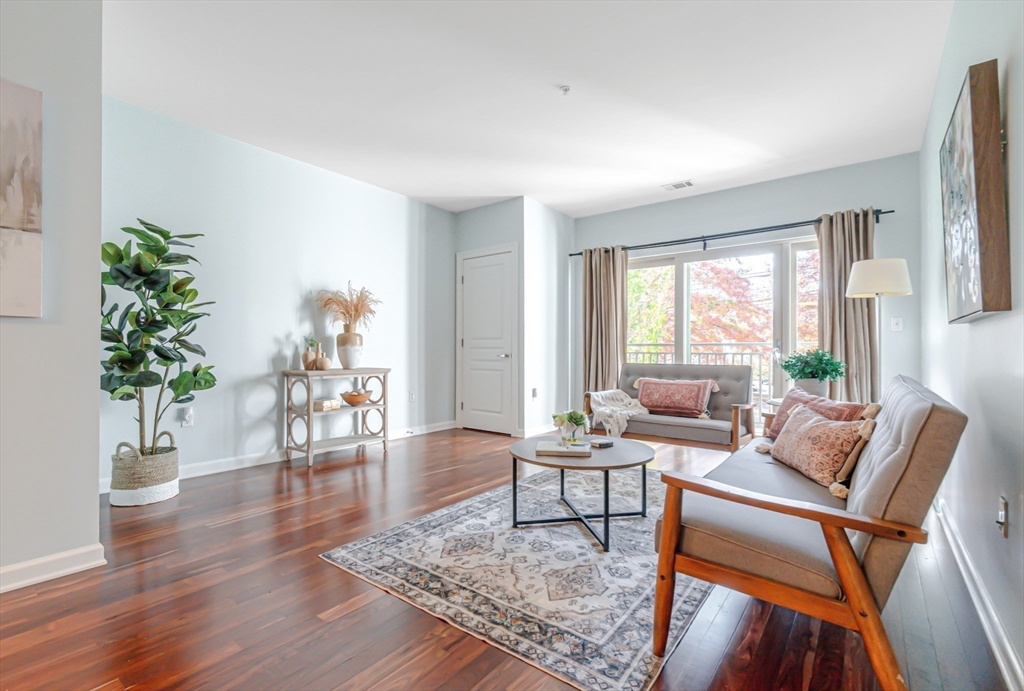 3 Repton Cir # 3104