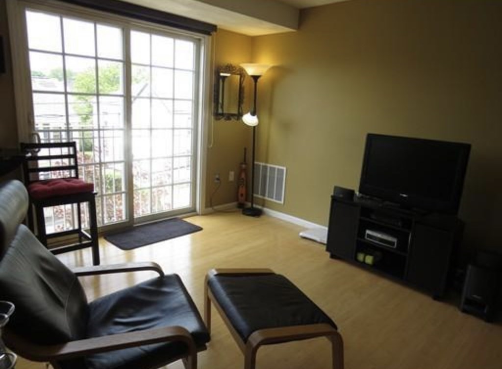 21 Adams St # 302