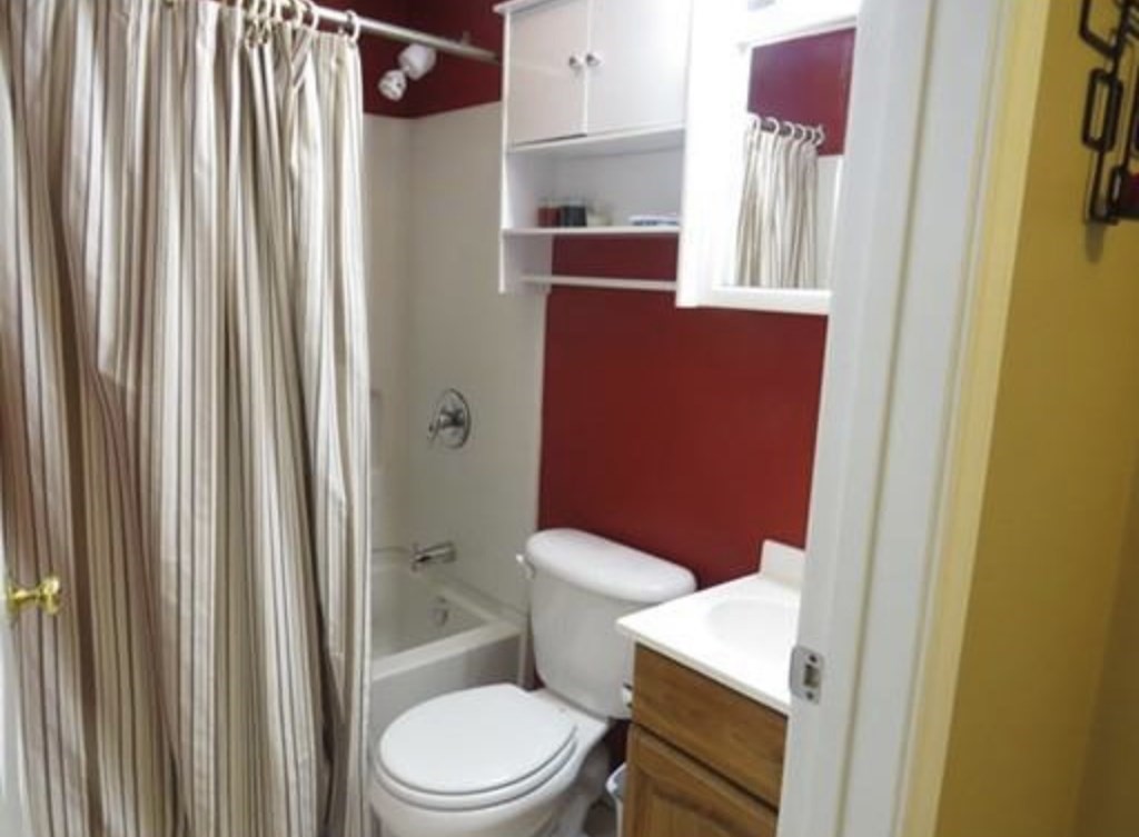 21 Adams St # 302
